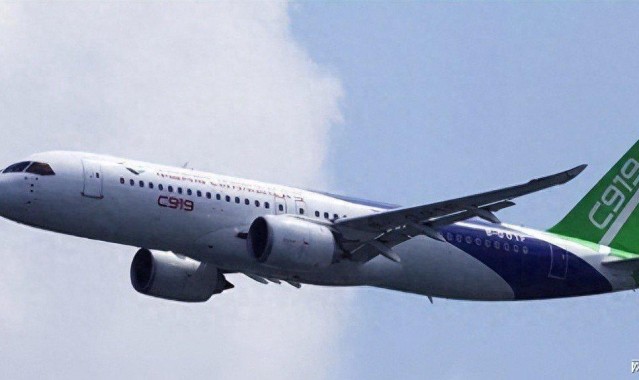 世界杯历史数据-欧洲飞行员试飞C919，八字评价引波澜，波音担忧终成真
