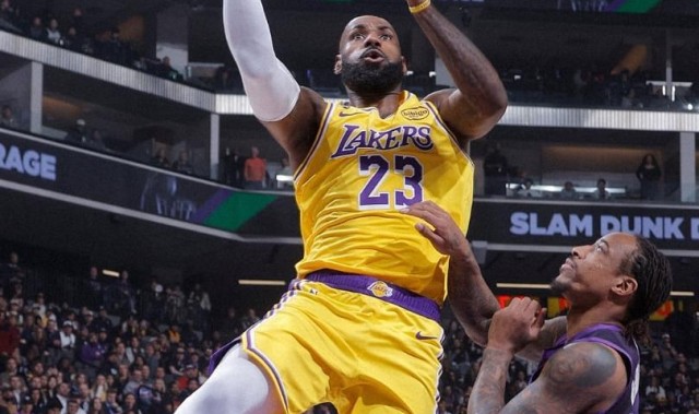 世界杯历史数据-大爆冷！东契奇42+8难救主，老詹22+4不满吹罚，威少22+7全队第二